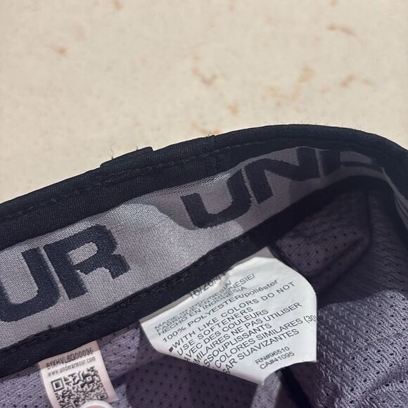 Under Armour loose amphibious shorts SZ 16 - Picture 6 of 8